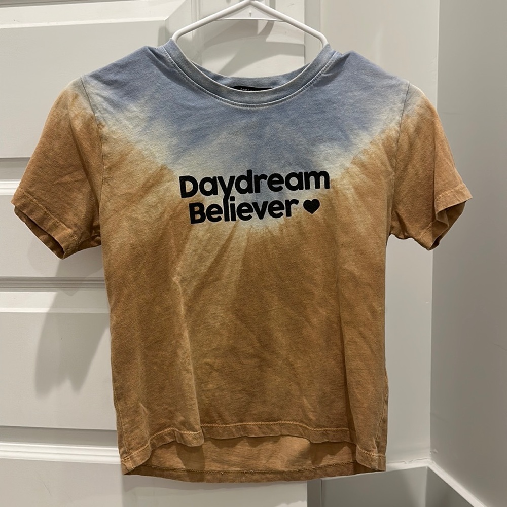 womans medium forever 21 tee